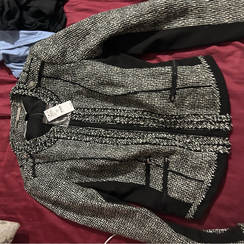 white and black jacket- Size 6 woman